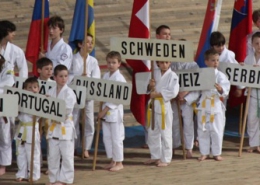 Fahnenkinder_bei_der_Judo-EM